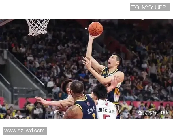 周鹏:从篮球场上的拼搏者到生活中的坚韧榜样,见证成长与奋斗的精彩旅程