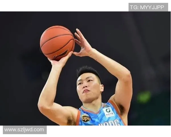 李根：从篮球场上的拼搏到人生道路的坚持与奋斗