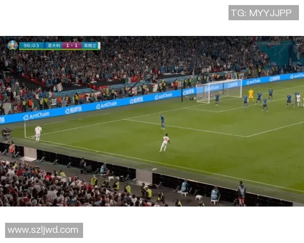 沙克尔04对决强敌，精彩赛事引发球迷热议与期待